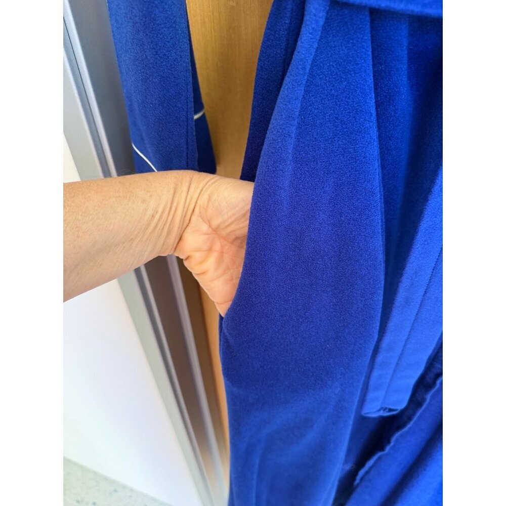 Bill Blass Womens Long-sleeved Robe Size S/M Blue Matching Tie Belt Vintage - Picture 4 of 8